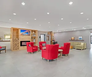 Photo 4 - Comfort Inn & Suites