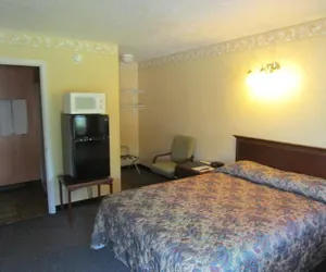 Photo 5 - K-River Motel & Campground