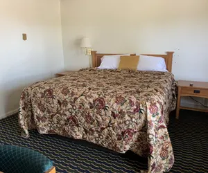 Photo 5 - Norton Shores Inn