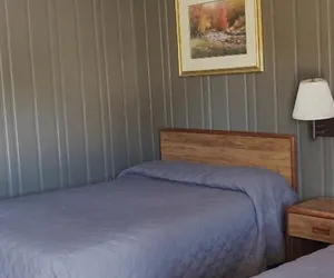 Photo 5 - Hollywood Motel