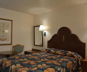 Photo 3 - Travelers Inn Motel