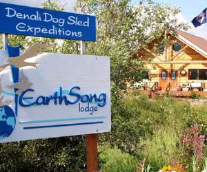 Photo 2 - Earthsong Lodge
