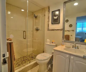 Photo 2 - Hollywood Apartment by the Sea