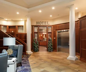 Photo 5 - Bicycle Street Inn and Suites