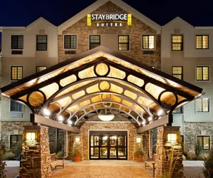 Photo 2 - Staybridge Suites Toledo - Rossford - Perrysburg, an IHG Hotel