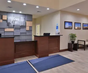 Photo 4 - Holiday Inn Express & Suites Dearborn SW - Detroit Area, an IHG Hotel