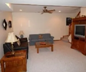 Photo 4 - Tomahawk House