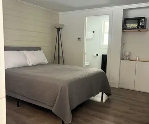 Photo 3 - Saratoga Garden Motel