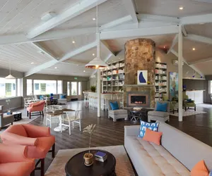 Photo 3 - The Lodge at the Cove
