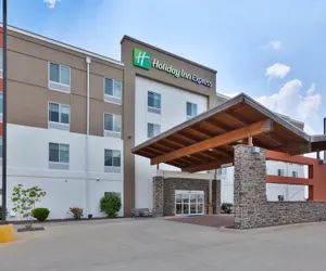 Photo 2 - Holiday Inn Express And Suites Effingham by IHG