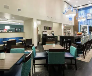Photo 3 - Hampton Inn & Suites Orlando At SeaWorld