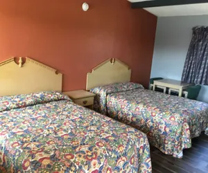 Photo 5 - Valley Motel