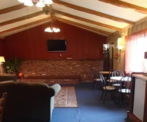 Photo 3 - Carlin Villa Motel