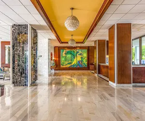 Photo 5 - Seacoast Suites on Miami Beach