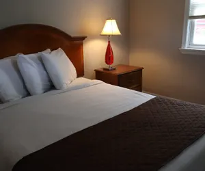 Photo 2 - The Burgundy Inn