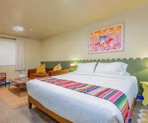 Photo 2 - Siesta Motel