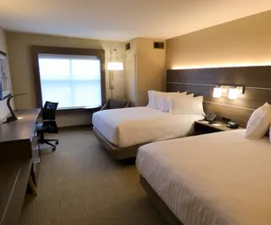 Photo 5 - Holiday Inn Express & Suites Plymouth - Ann Arbor Area, an IHG Hotel