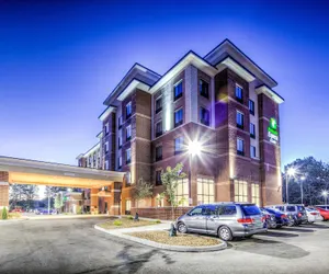 Photo 2 - Holiday Inn Express & Suites Cleveland West - Westlake, an IHG Hotel