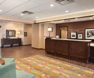 Photo 4 - Hampton Inn Lincoln Airport