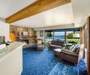 Photo 4 - Pine Grove Resort