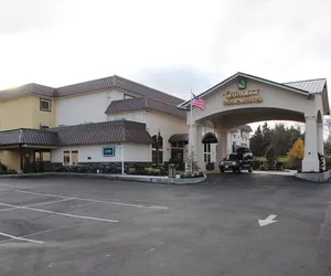Photo 2 - Quality Inn & Suites Tacoma - Seattle