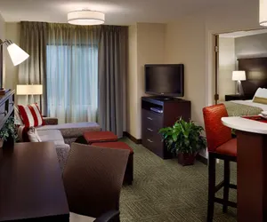 Photo 4 - Staybridge Suites Dearborn MI, an IHG Hotel