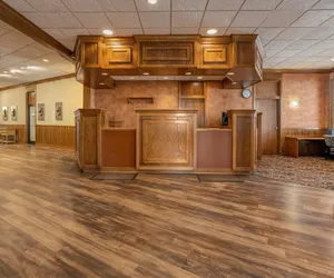 Photo 2 - El Rancho Hotel