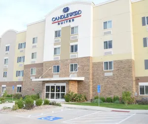 Photo 2 - Candlewood Suites Kansas City - Independence, an IHG Hotel