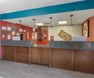 Photo 4 - Best Western Plus Gallup Inn & Suites