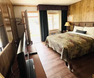 Photo 4 - Countryside Inn
