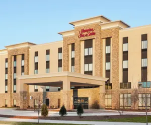Photo 2 - Hampton Inn & Suites Minooka