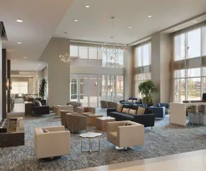 Photo 4 - Embassy Suites by Hilton The Woodlands at Hughes Landing