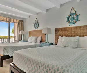 Photo 2 - Bahia Waterview Suite Pool Tennis Beach Fishing