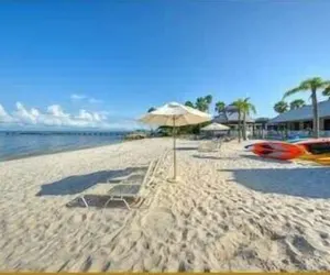 Photo 2 - Bahia Waterview Suite Pool Tennis Beach Fishing