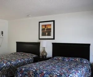 Photo 4 - Dunedin Cove Motel
