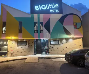 Photo 2 - BIG LITTLE HOTEL