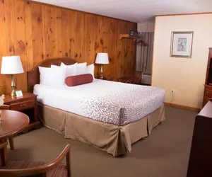 Photo 3 - Knotty Pine