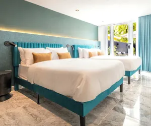 Photo 3 - LosVanderbilt 2QnPool ResortVibe NearBch