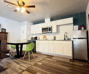 Photo 3 - Budget-friendly Studio in OKC Private Entry 20-3