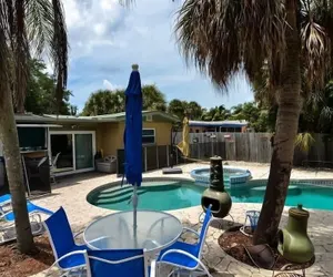 Photo 5 - 4BR Spacious Paradise