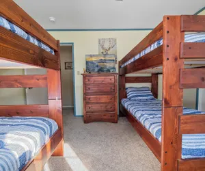 Photo 4 - Wanderlust Lodge