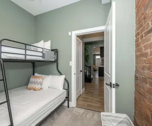 Photo 5 - The Baymiller Row - For 6!