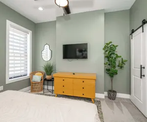 Photo 3 - The Baymiller Row - For 6!