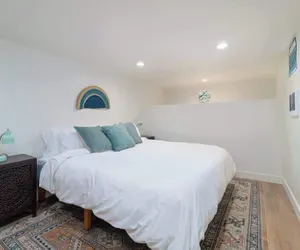 Photo 3 - Modern 1-br Apartment Close to Downtown Vibes