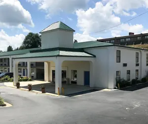 Photo 2 - HomeTown Inn & Suites