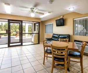 Photo 4 - HomeTown Inn & Suites