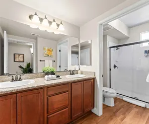 Photo 4 - New Upscale 1BR Stay With Mini Golf Sauna Heated Pool