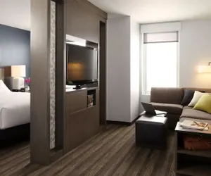 Photo 4 - Hyatt House Fresno Campus Pointe