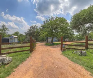 Photo 2 - Cactus Flower Peaceful Hill Country Escape!