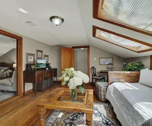 Photo 4 - Gillespie House-2 Suites-walk to Main St!
